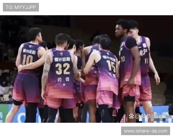 CBA精彩对决辽宁队迎战山东队势均力敌谁能笑到最后